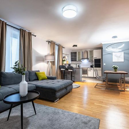 Live Centrally In A Spacious And Modern Apartment In Виена Екстериор снимка