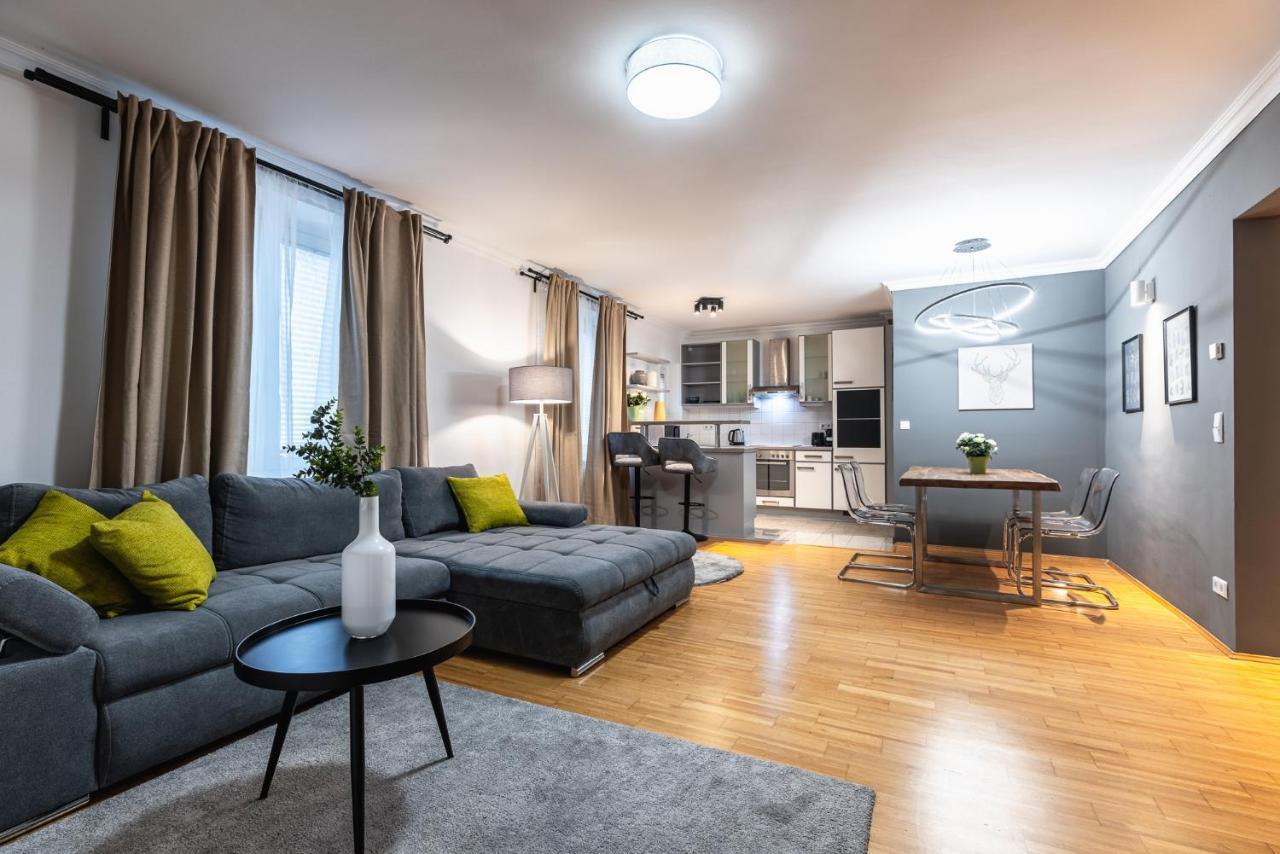 Live Centrally In A Spacious And Modern Apartment In Виена Екстериор снимка