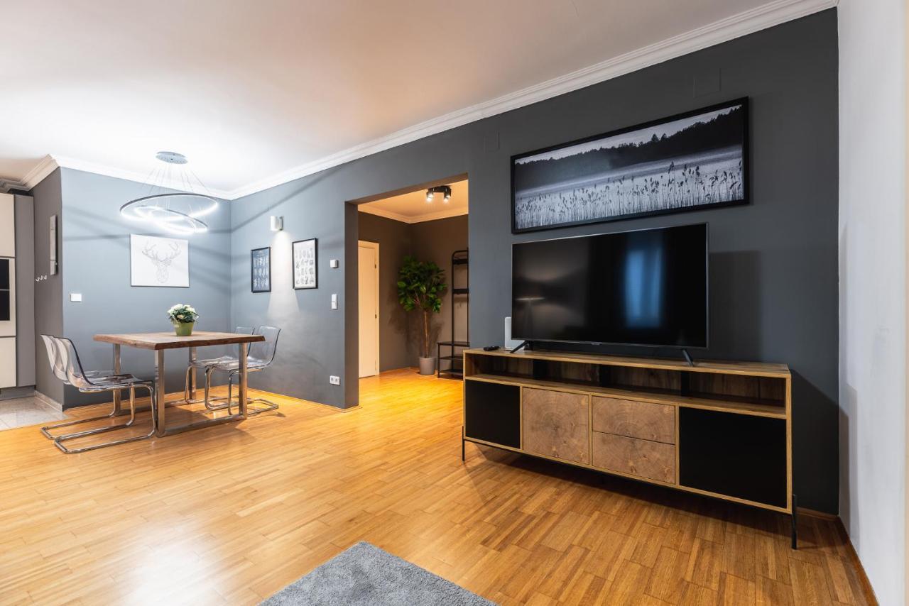 Live Centrally In A Spacious And Modern Apartment In Виена Екстериор снимка